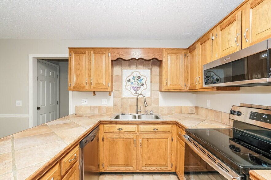 Building Photo - 3413 Westcliffe Ct