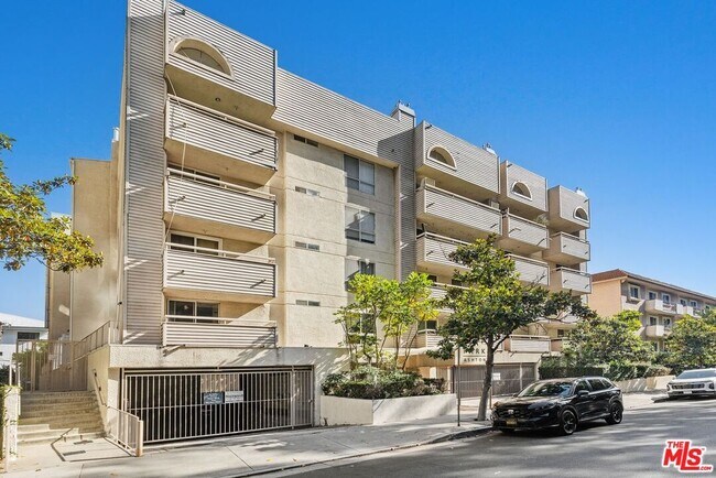 Building Photo - 10960 Ashton Ave