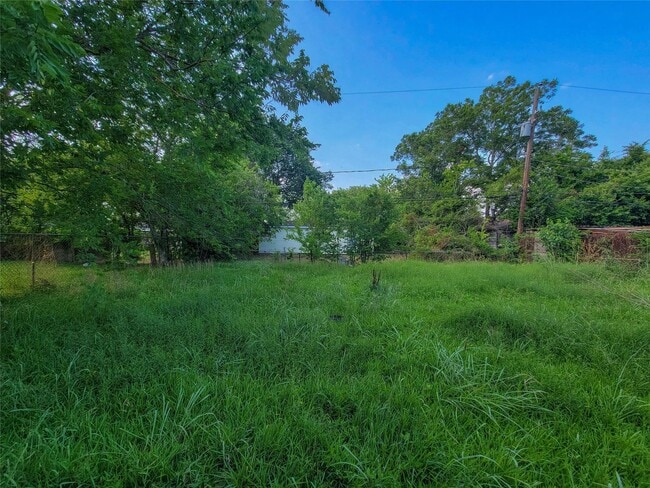 Building Photo - 4909 Holloway Dr