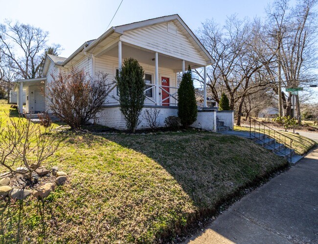 Building Photo - 1900 Edgewood Ave