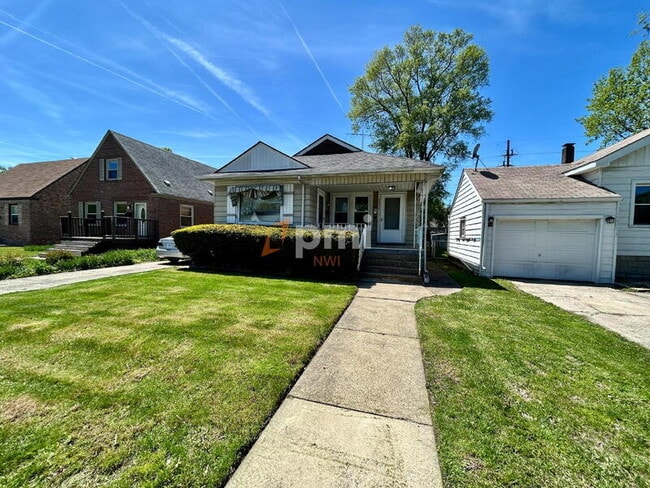 Primary Photo - 7532 Monroe Ave