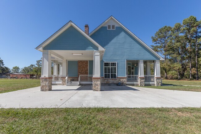 Building Photo - 3960 Farm to Market 1960 Rd E