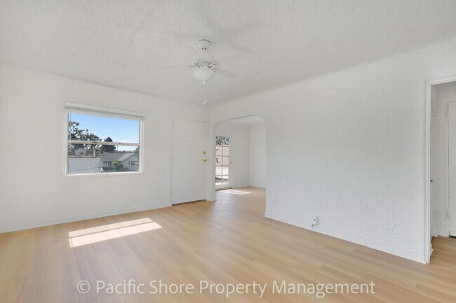 Building Photo - 10753 Tabor St