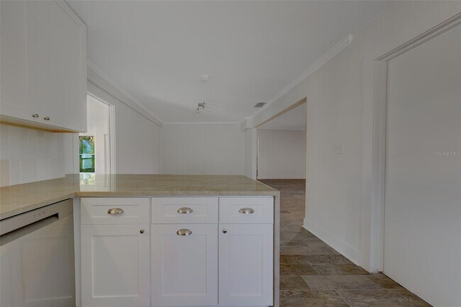 Building Photo - 315 82nd Ave