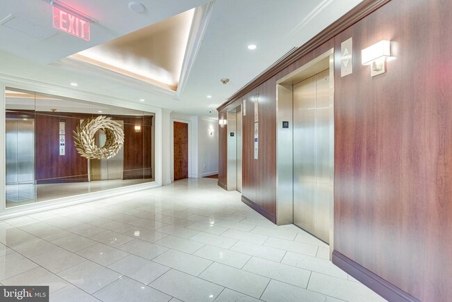 Building Photo - 955 26th St NW