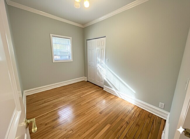 Building Photo - 2022 Colfax St