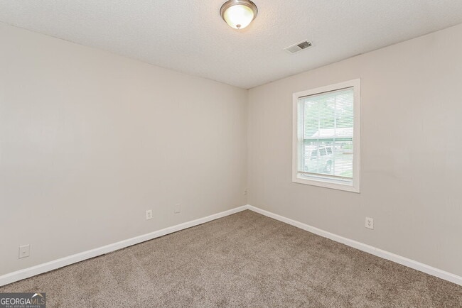 Building Photo - 5348 Kirk Dr