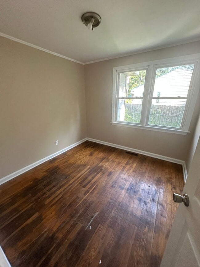 Building Photo - 1407 Hyman Ave