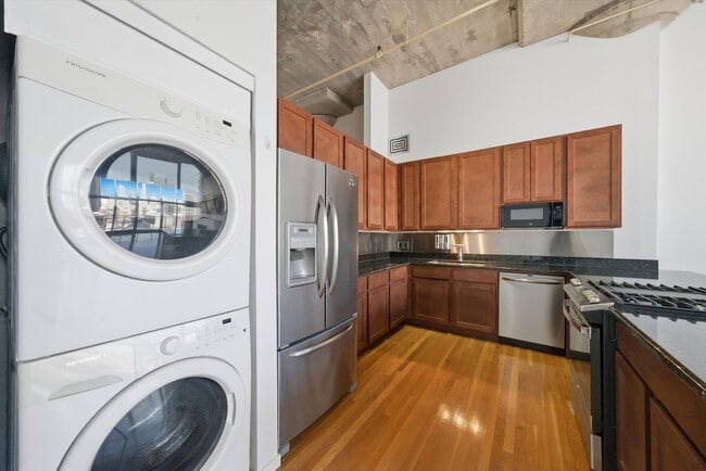 Building Photo - 1727 S Indiana Ave