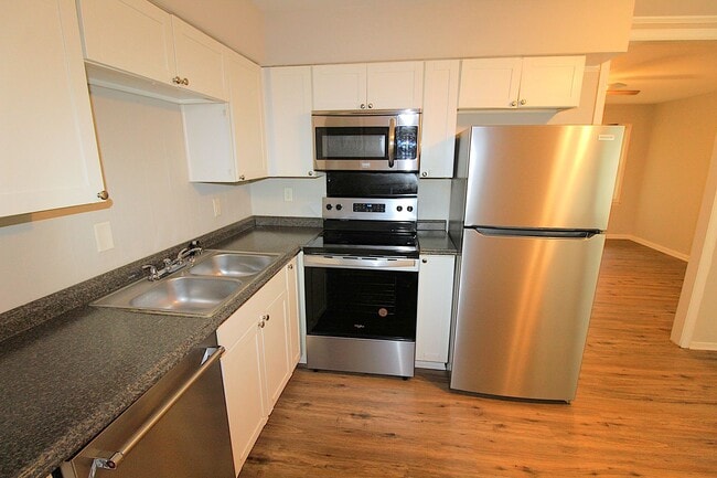 Building Photo - Updated with Modern Finishes!