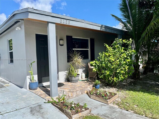 Building Photo - 3135 SW 64th Ave