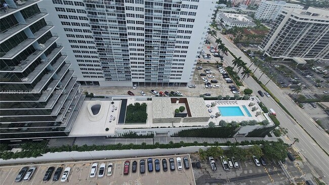 Building Photo - 1980 S Ocean Dr