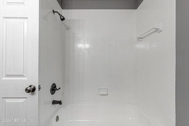 Building Photo - 2243 Trailwood Dr