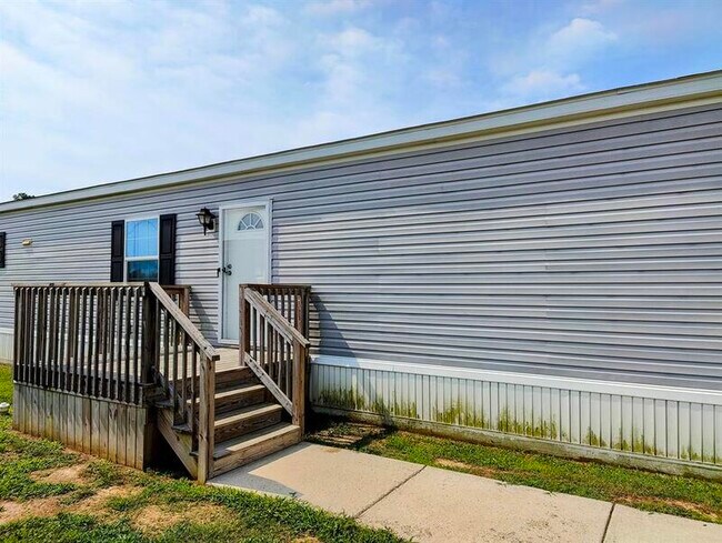 Building Photo - 321 Dawn Dr