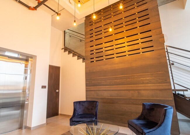 Building Photo - Grand & Syndicate Apartments