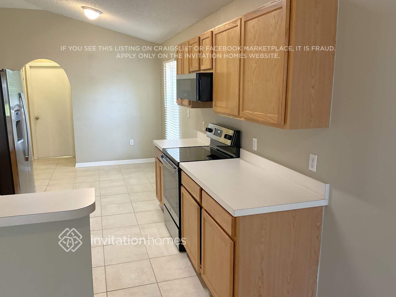 Building Photo - 1710 W Marshall Lake Dr