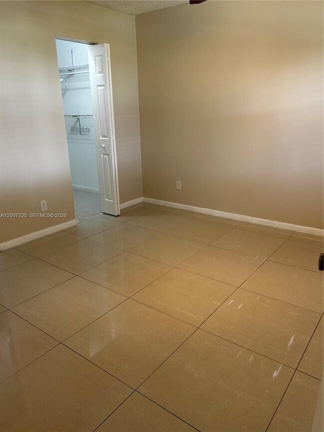 Building Photo - 713 NW 103rd Terrace