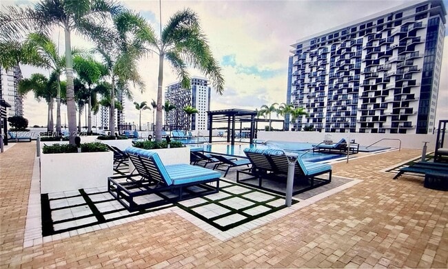 Building Photo - 5350 NW 84th Ave