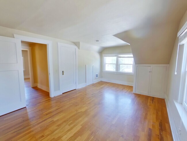 Building Photo - 243 NW 10th St