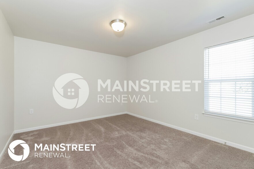 Building Photo - 6166 Brentwood Pk Dr