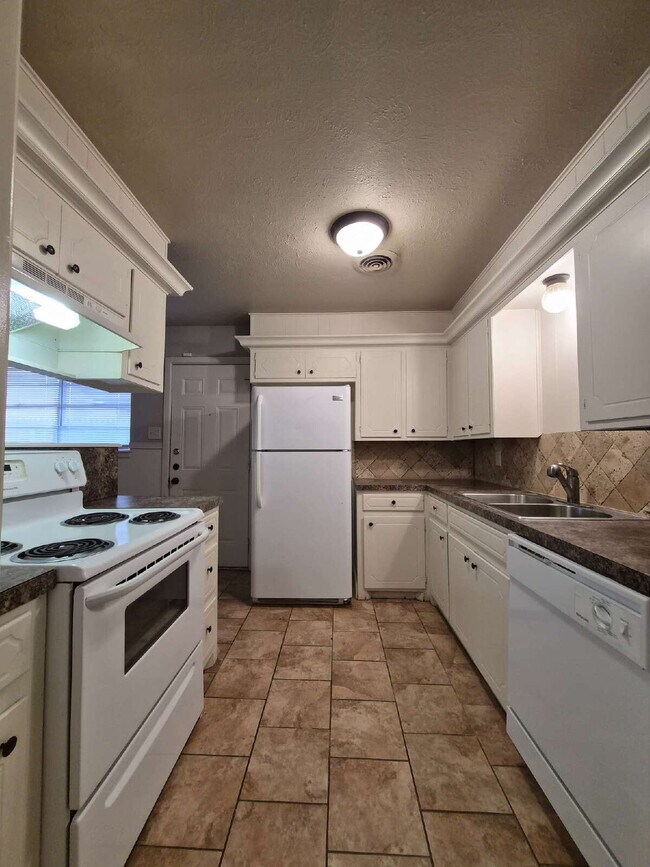 Building Photo - 3813 51st St