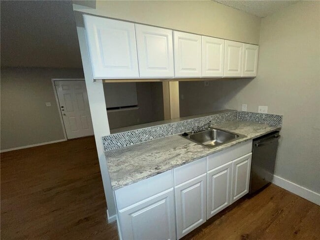 Building Photo - 2705 Windswept Cove