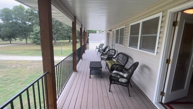 Building Photo - 134 Lake Village Ln