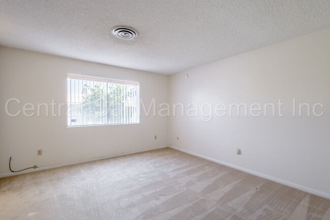 Building Photo - 3 Bedroom/2 Bath with a Pool - $2395 Per Month!