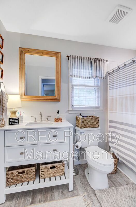 Building Photo - 109 Fort St