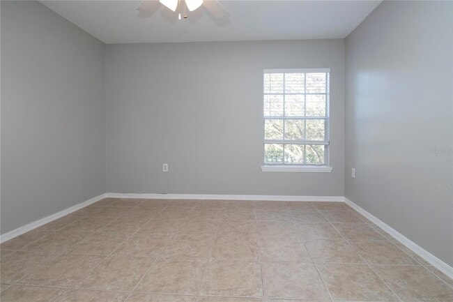 Building Photo - 8932 Manor Loop