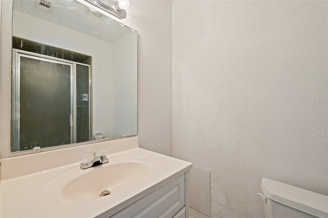 Building Photo - 2402 21st Ave N