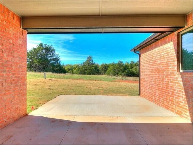 Building Photo - Gorgeous Newer Build! 4 Bed 3 Bath in Deer...