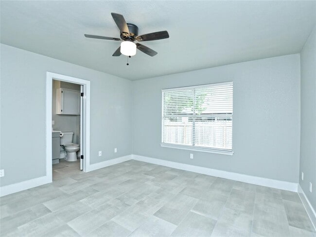 Building Photo - 1303 Green Terrace Dr