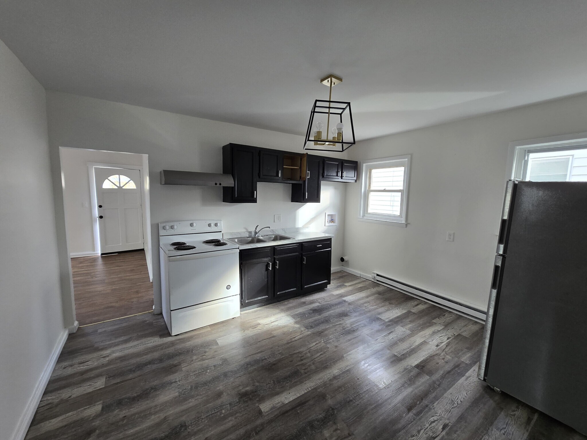 Building Photo - 92 Twiss St