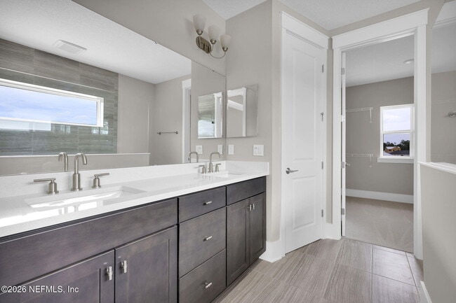 Building Photo - 202 Sutton Dr