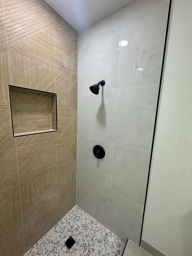 Building Photo - 6260 SW 6th St