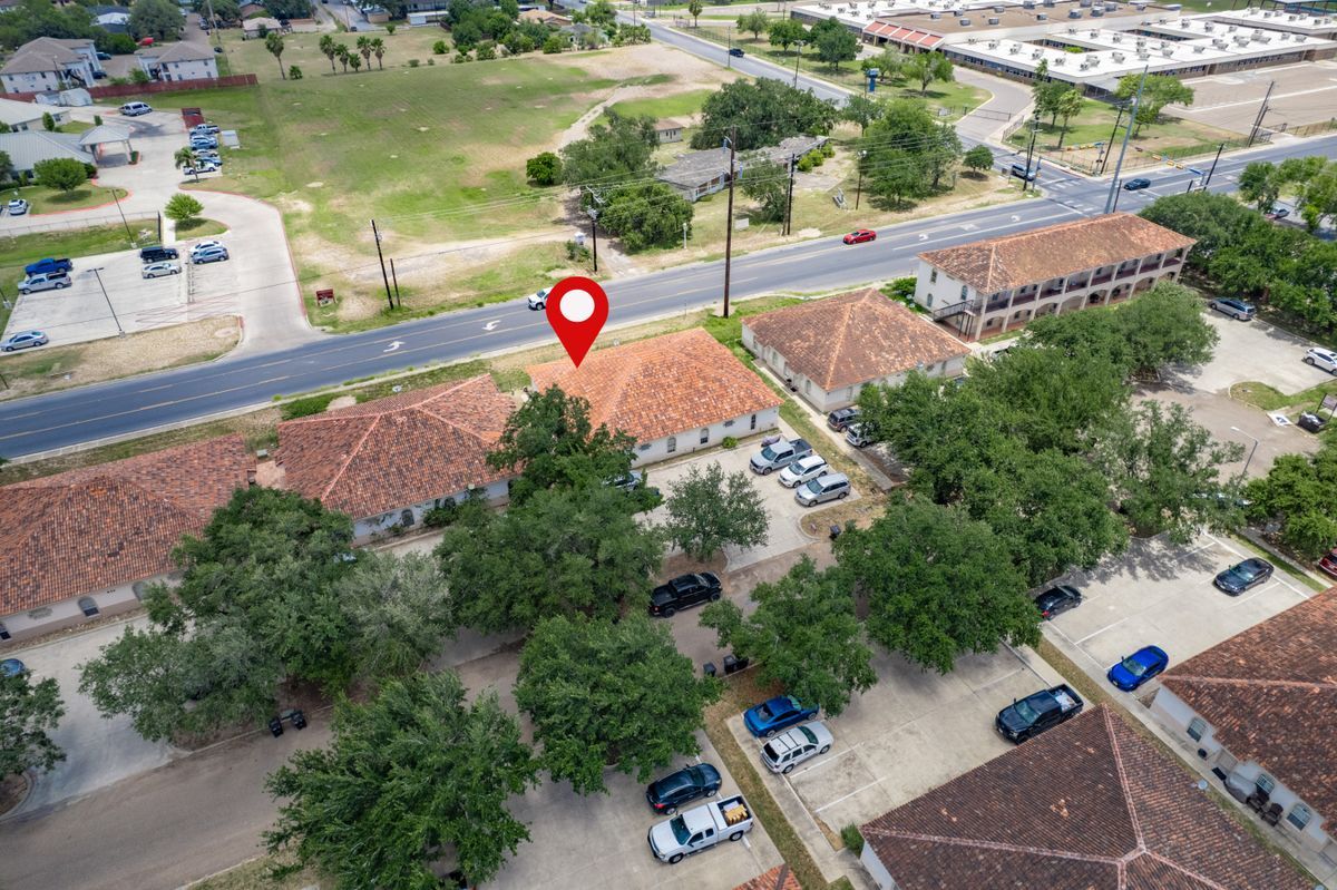 Building Photo - 604 Buena Vista Dr