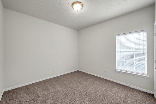 Building Photo - 53 N Peaceful Canyon Cir