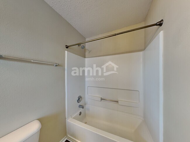 Building Photo - 1317 Central Park Dr