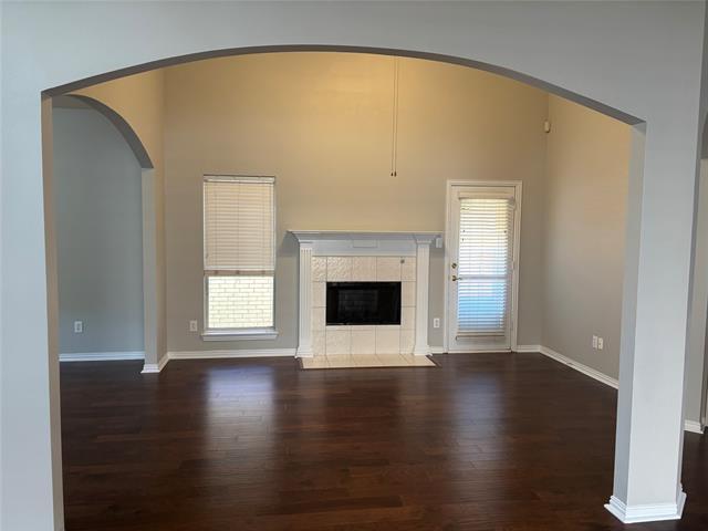 Building Photo - 1332 W Branch Hollow Dr