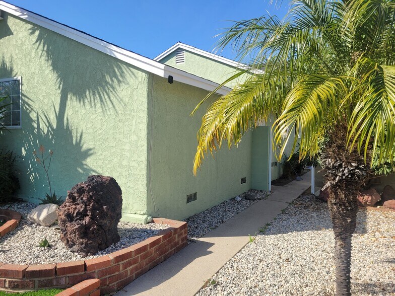 Building Photo - 14223 Carl St