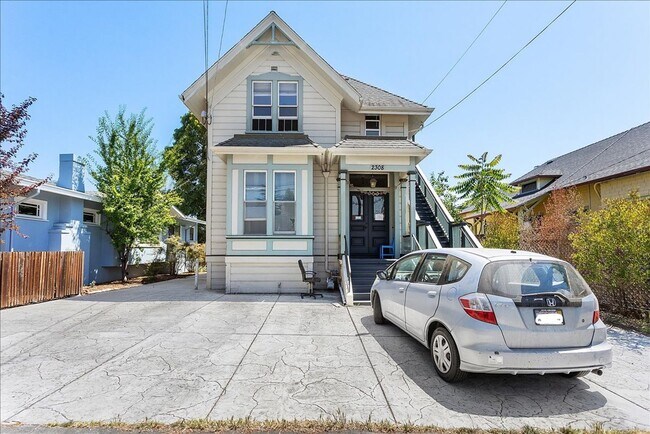 Building Photo - 2308 Woolsey St
