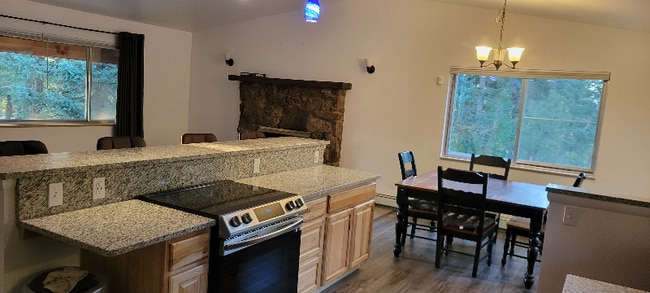Building Photo - 30790 Stagecoach Blvd