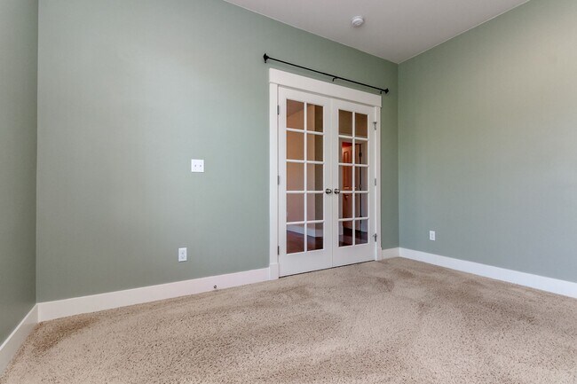 Building Photo - Beautiful Bell Hill Home in DuPont