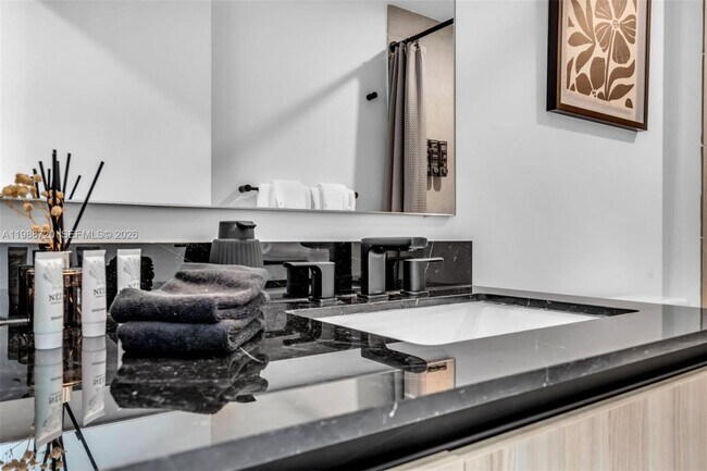 Building Photo - 225 N Miami Ave