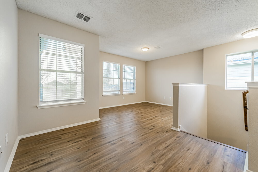 Building Photo - 813 Post Oak Trail