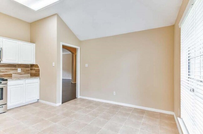 Building Photo - 4738 Cavern Dr