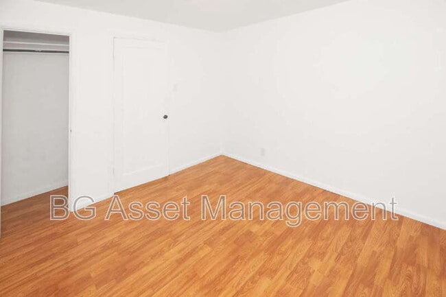 Building Photo - 3027 Yolo Ave