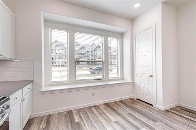 Building Photo - 389 Mule Deer Mews