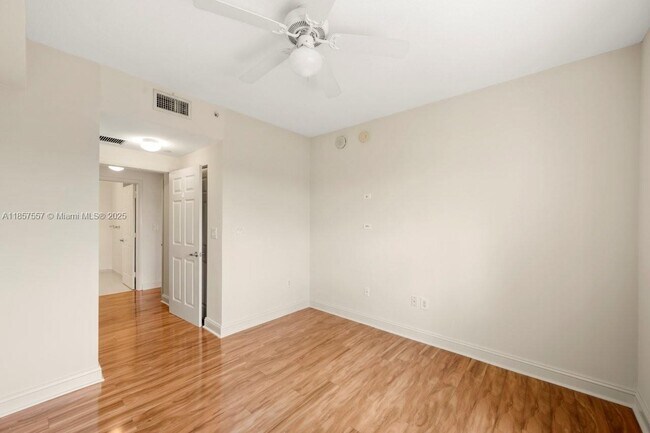 Building Photo - 510 NW 84th Ave